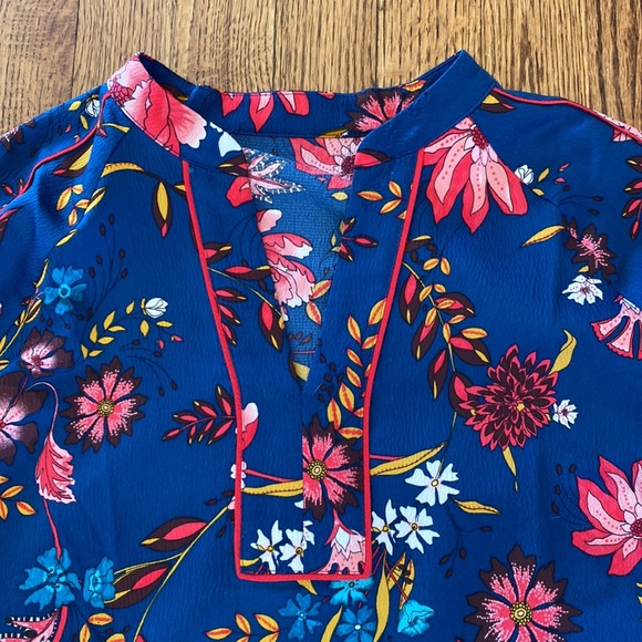 LOFT Floral Tunic - Picture 2 of 10